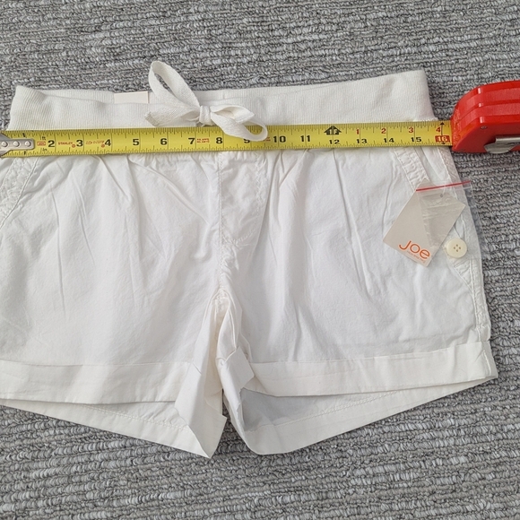 NWT - Joe Fresh Women's White Cargo Shorts with Drawstring Waist - Picture 7 of 8